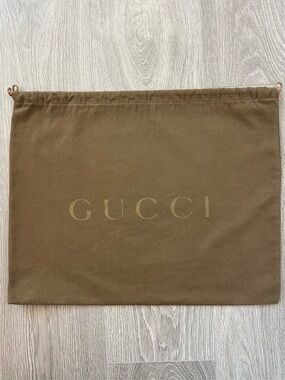 Gucci dust bag (C365)